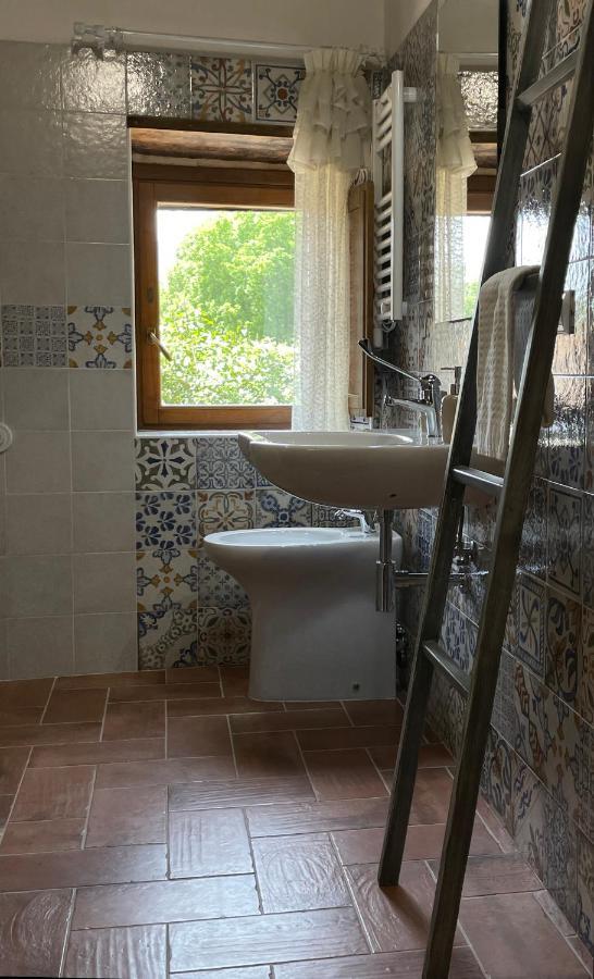 Bed and Breakfast Le Farine Del Maestro à Barete Extérieur photo